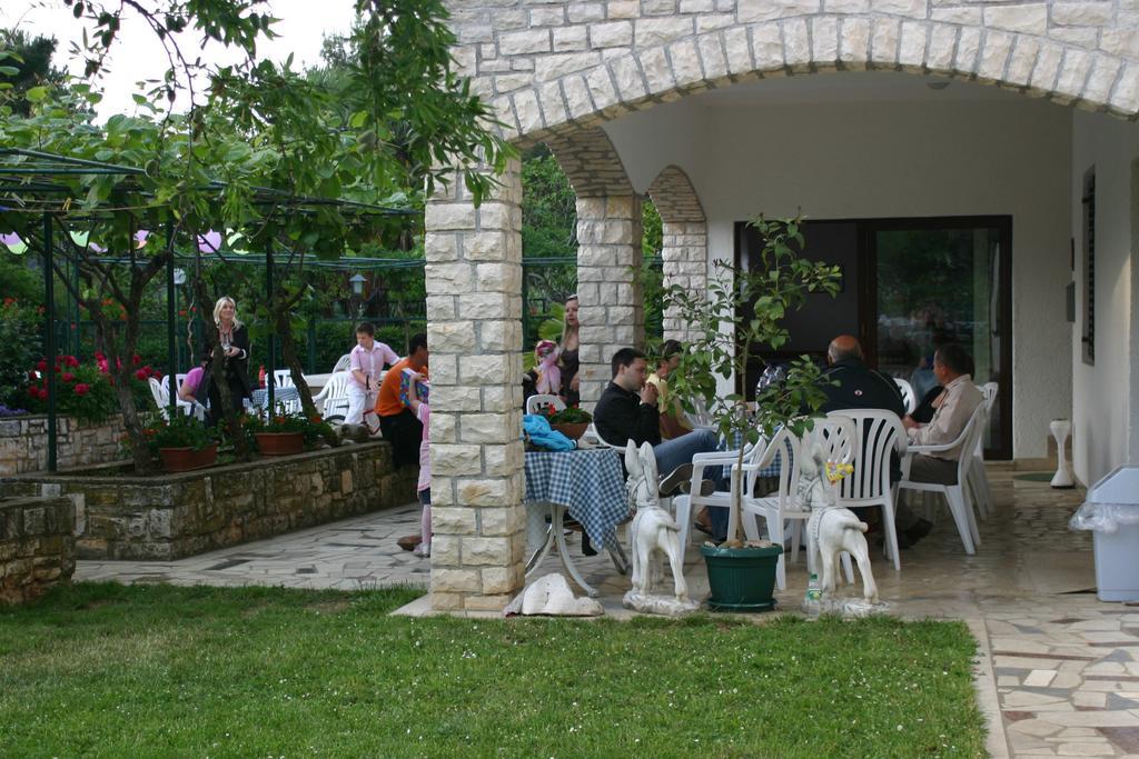 Bed And Breakfast Ritosa Пореч Екстериор снимка